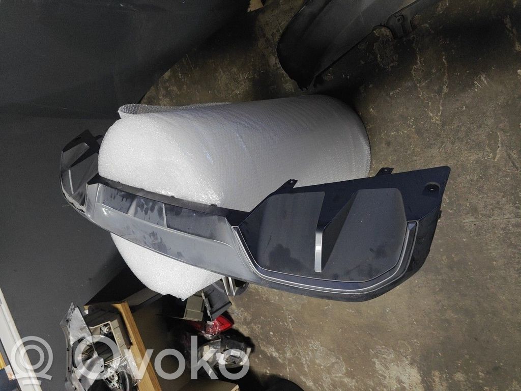 BMW i4 Apakšējā bampera daļa 