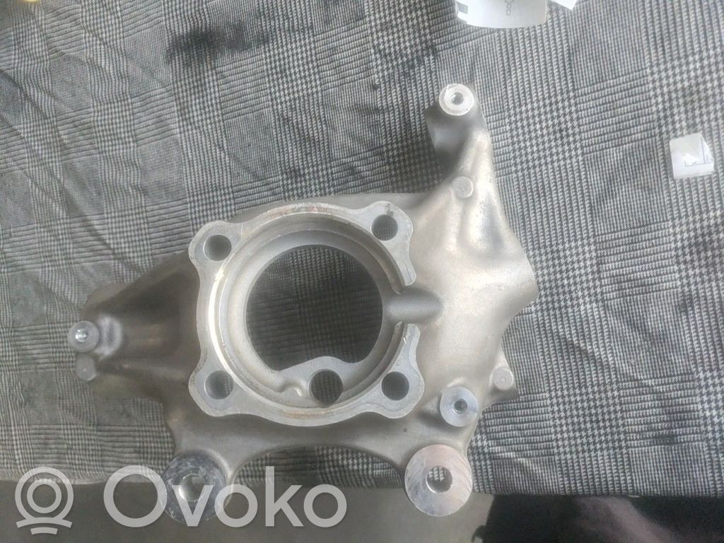 BMW 2 F22 F23 Zwrotnica koła przedniego 