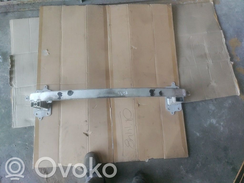 Priekinis sustiprinimas bamperio   13426328