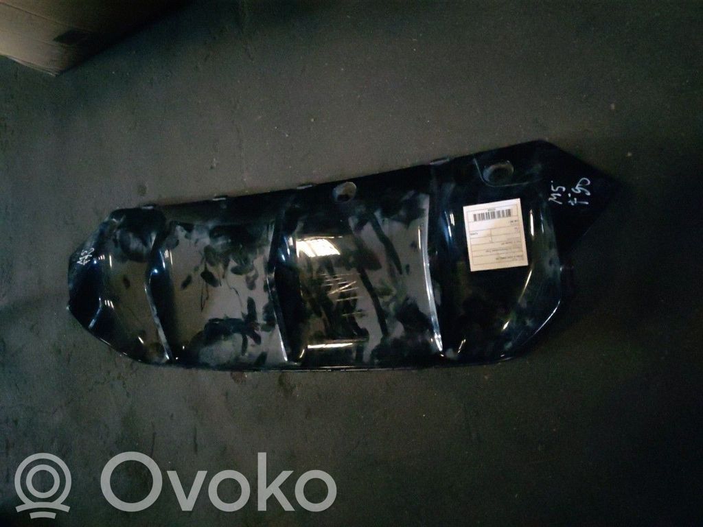 BMW 5 G30 G31 G38 Moldura inferior del parachoques trasero 