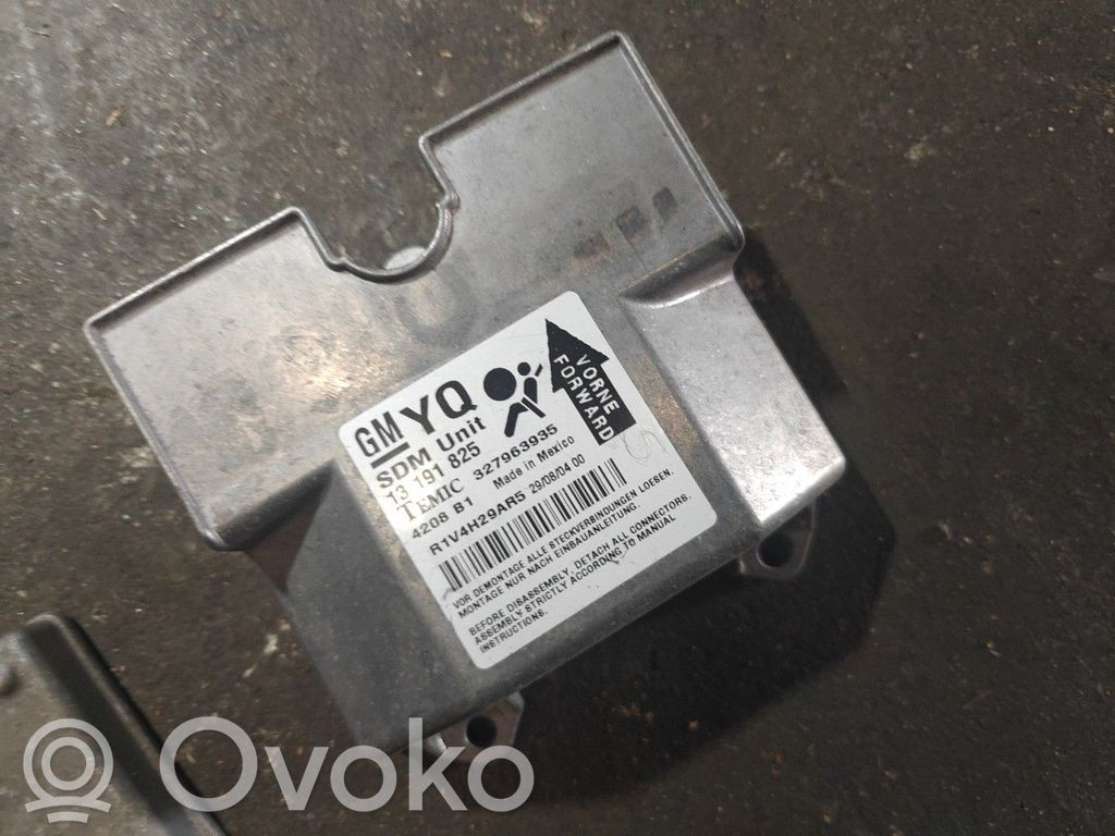 Opel Astra H Sterownik / Moduł Airbag 