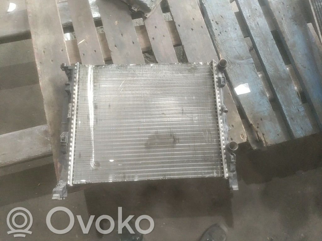 Renault Kangoo II Coolant radiator 