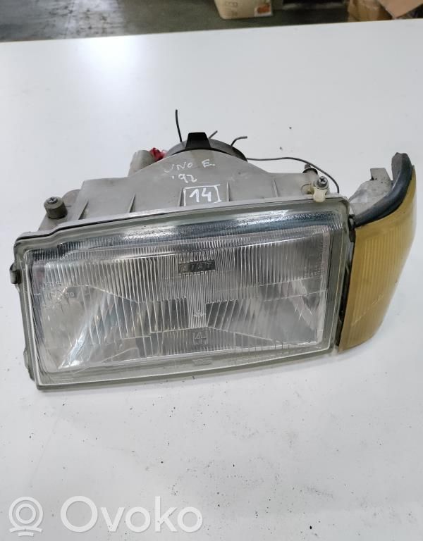 Fiat Uno Headlight/headlamp 