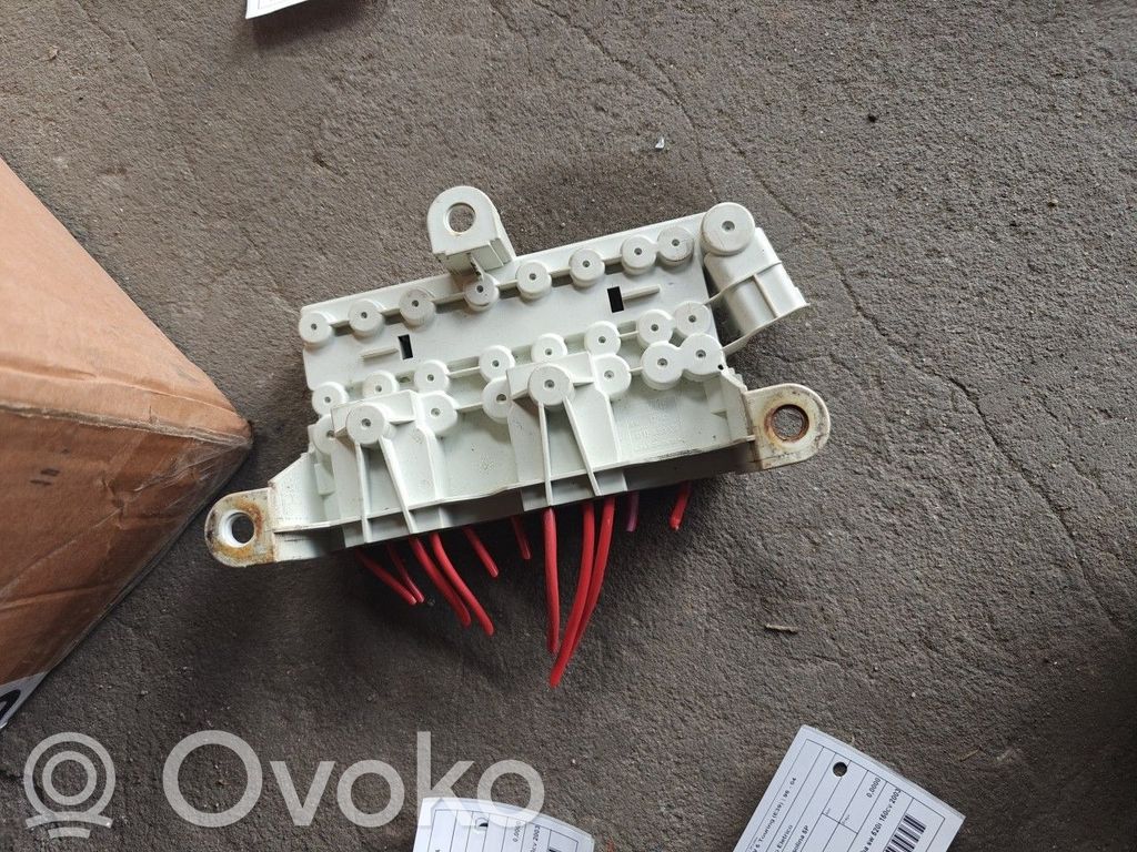 Sonstige Steuergeräte / Module   8365530