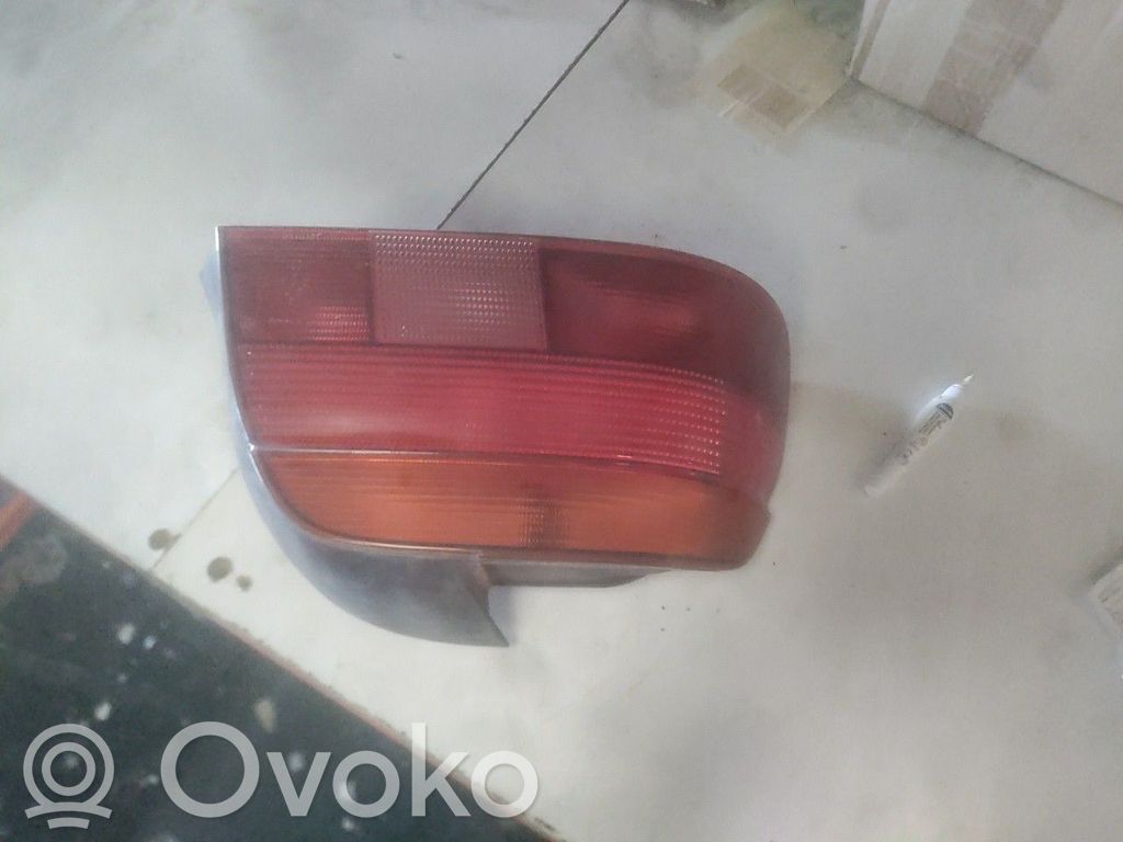 BMW 5 E39 Takaluukun takavalot 