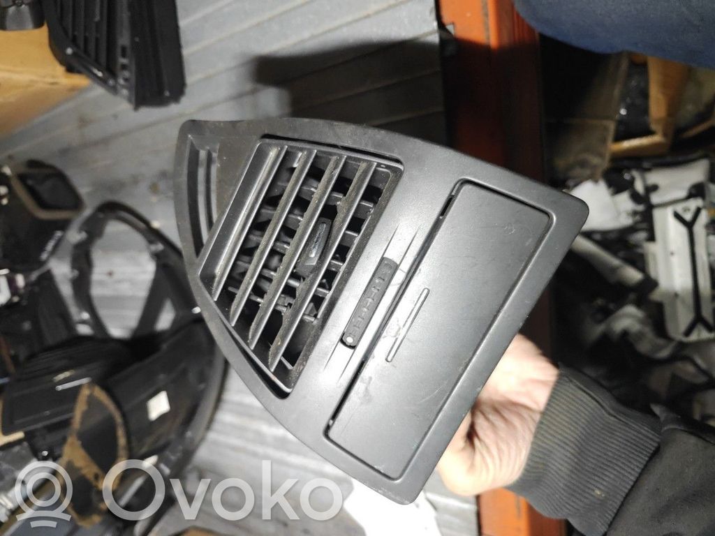Peugeot 207 Luftausströmer Lüftungsdüse Luftdüse Mitte 