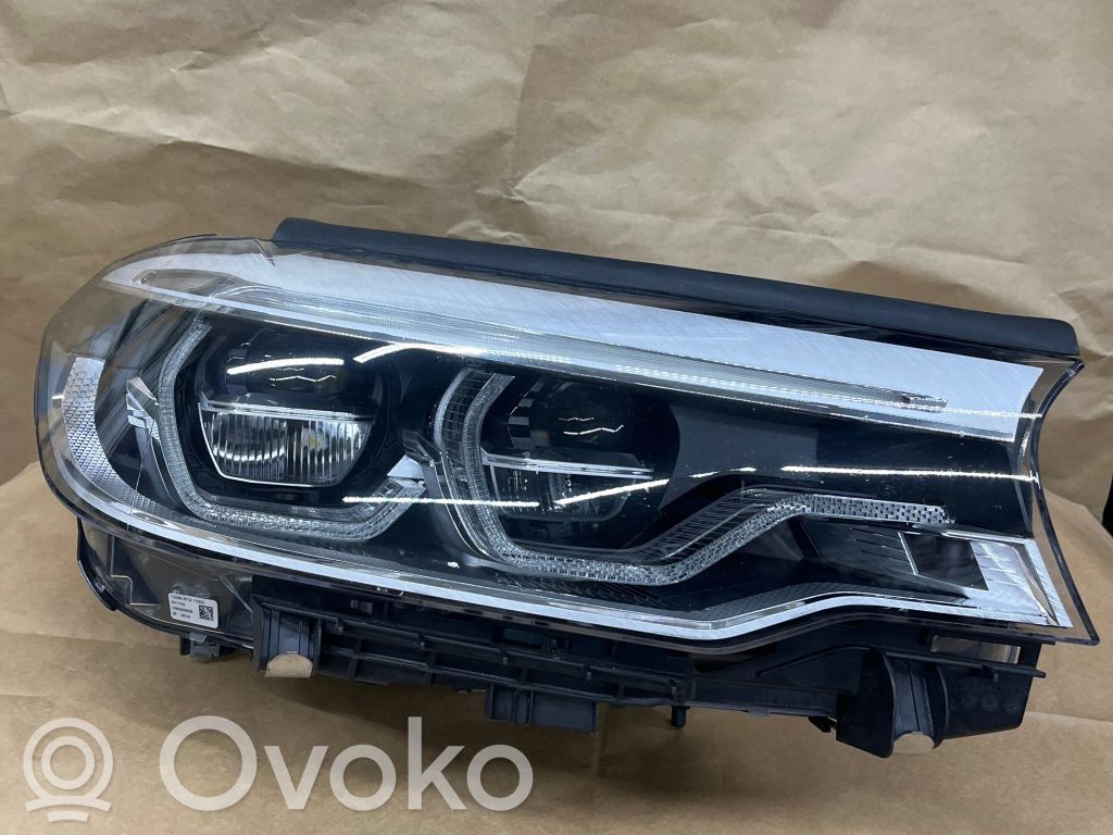 BMW 5 G30 G31 G38 Lampa przednia 