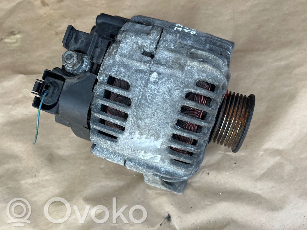 BMW 1 E81 E87 Generator/alternator 