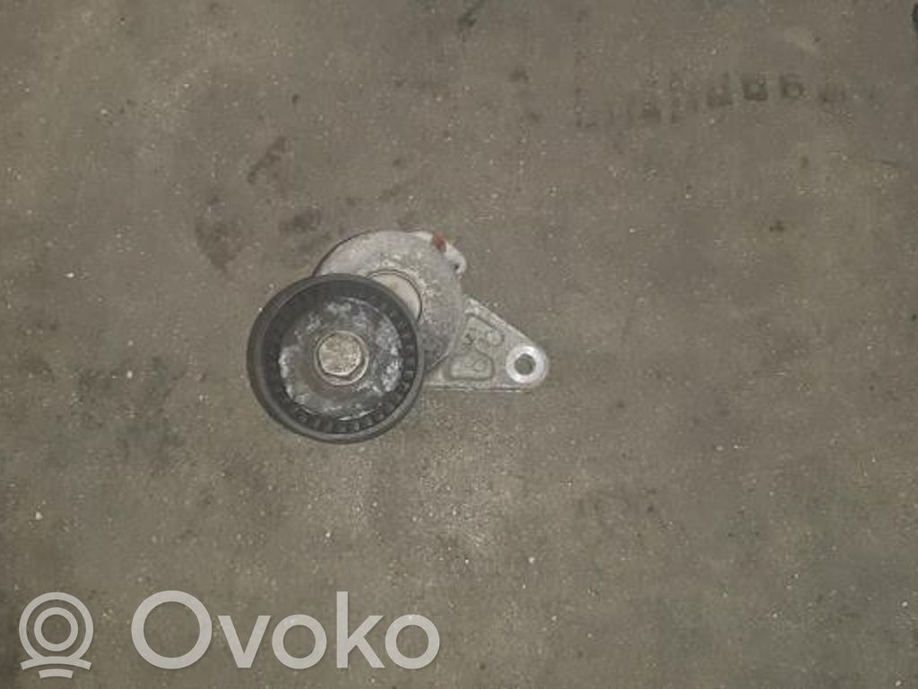 Audi A4 S4 B9 8W Napinacz paska wielorowkowego / Alternatora 