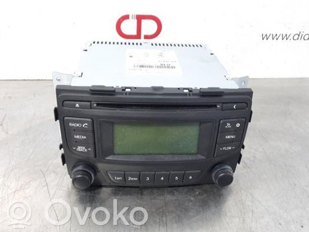 Panel / Radioodtwarzacz CD/DVD/GPS   961701K0504