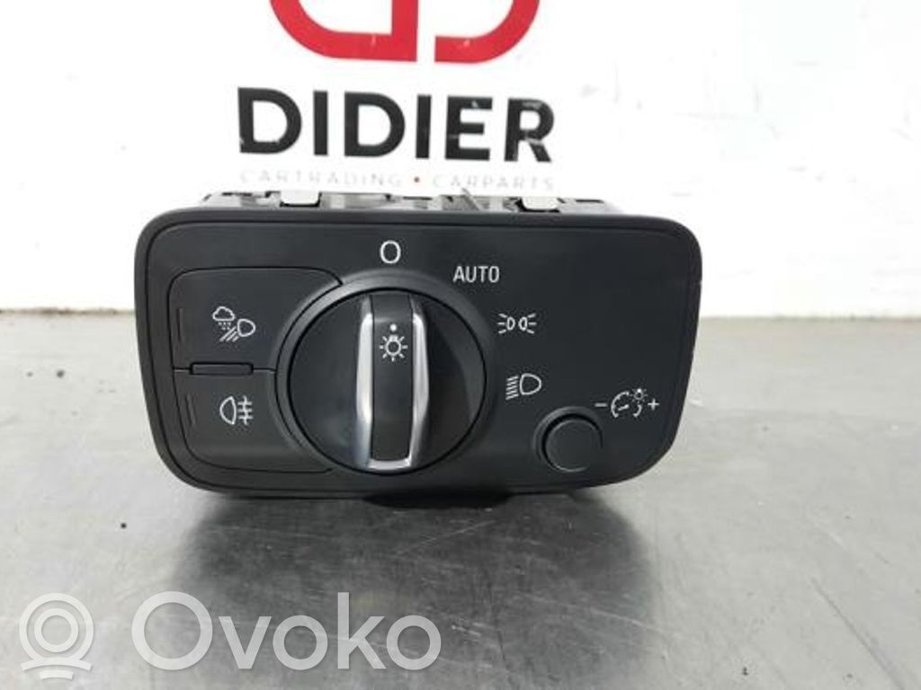 Headlight level height control switch   8V0941531