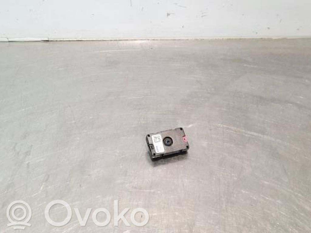 BMW 7 G11 G12 Amplificatore antenna