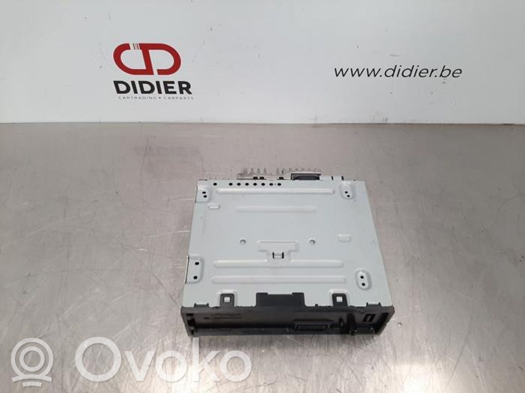 Panel / Radioodtwarzacz CD/DVD/GPS   MVHX580DAB