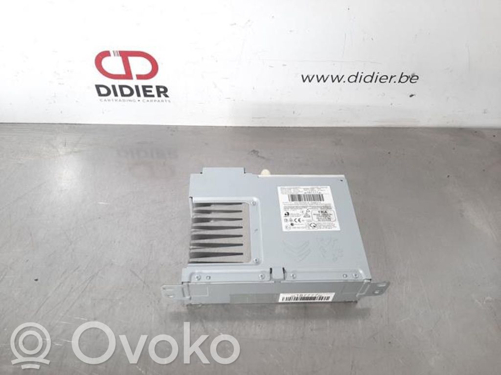 Radio / CD-Player / DVD-Player / Navigation   9818777780