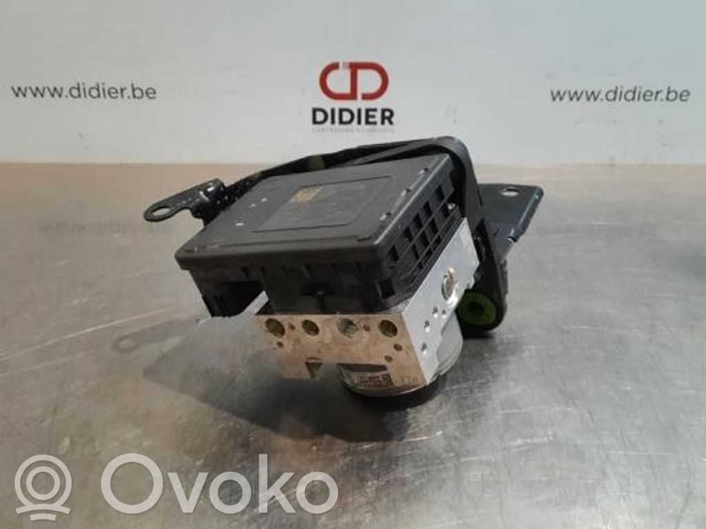 Volkswagen Golf VIII Bomba de ABS 