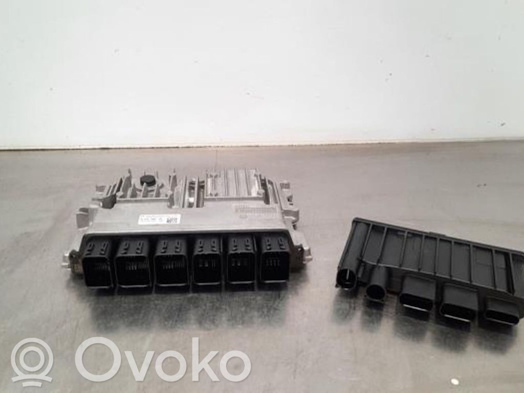 BMW 2 F46 Engine control unit/module 