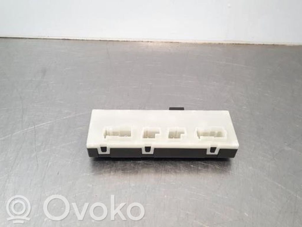 Unidad de control/módulo del maletero/compartimiento de carga   5A19DB4,61355A19DB4,61355A19DB4