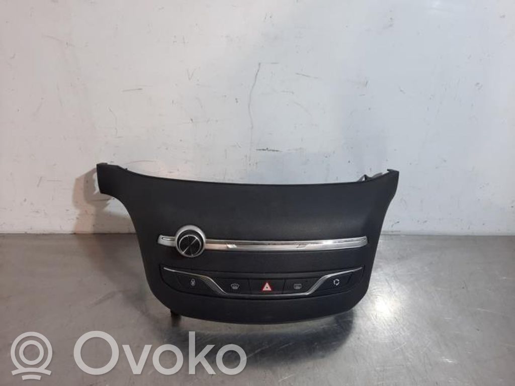 Peugeot 308 Interruttore luci di emergenza