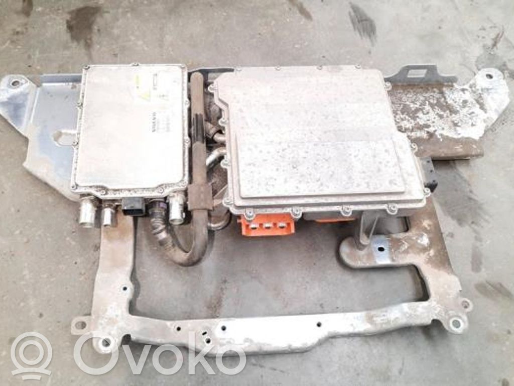 Inversor/convertidor de voltaje   31491565,31673208,31673208