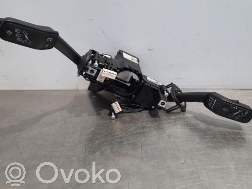 Volkswagen PASSAT B8 Wiper turn signal indicator stalk/switch 