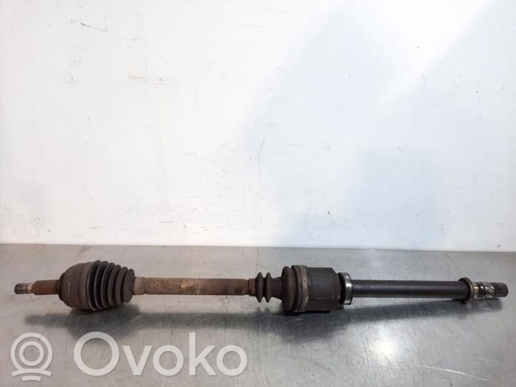 Etuvetoakseli   8200436366