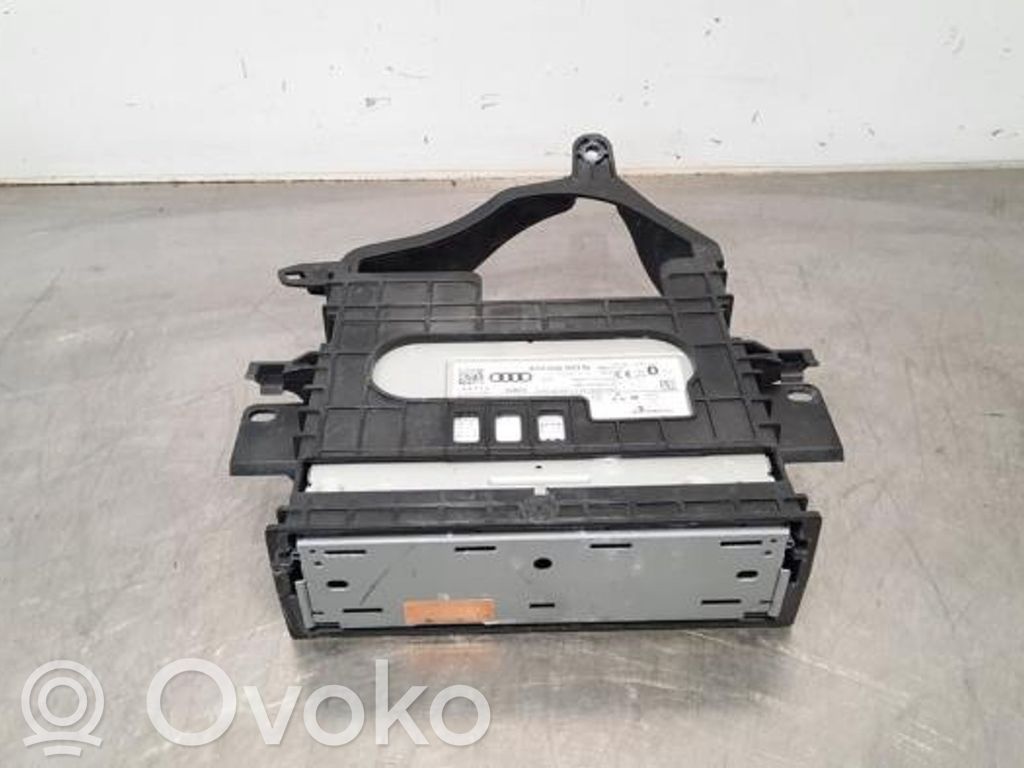Audi A3 8Y Panel / Radioodtwarzacz CD/DVD/GPS 