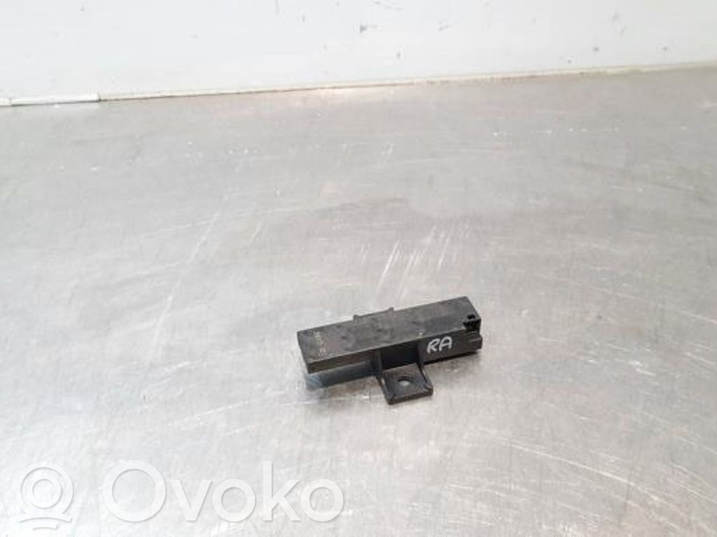 Keyless system antenna   4M0907247