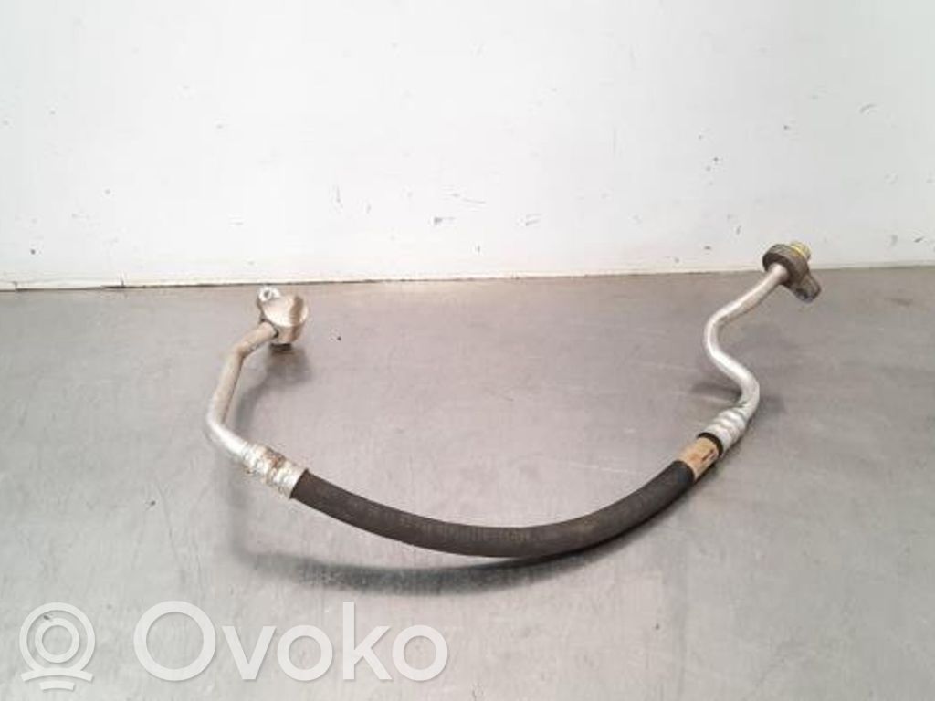 Ilmastointilaitteen putki (A/C)   31455316