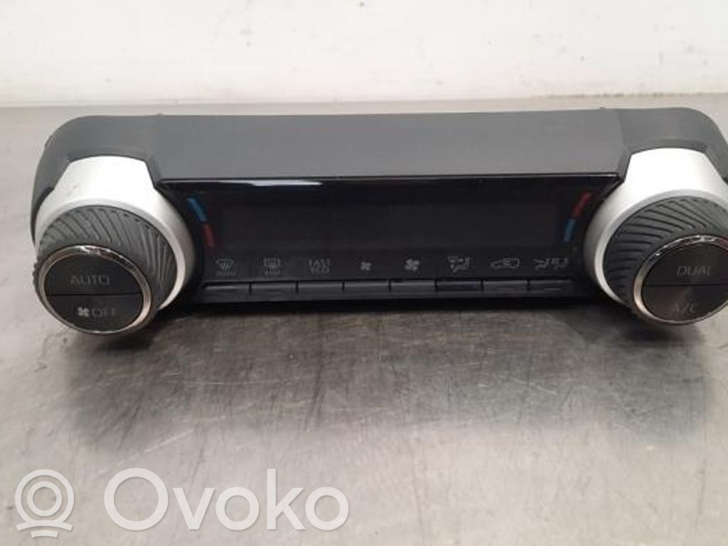Toyota RAV 4 (XA50) Centralina del climatizzatore