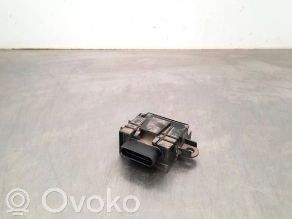 Unité de commande / module de pompe à carburant   5Q0906121F,5Q0906121F