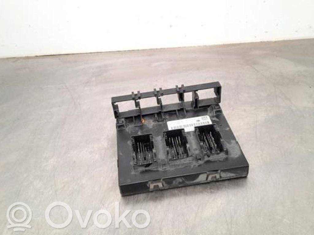 Audi Q3 8U Unidad de control/módulo de carrocería central 