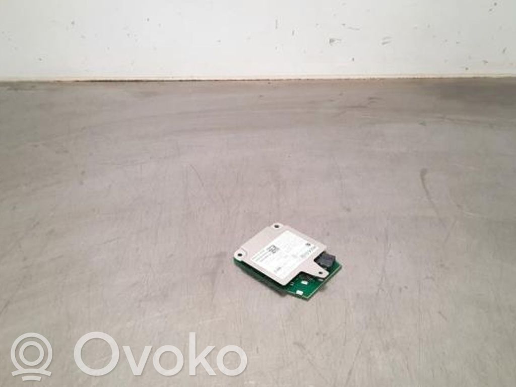 Tesla Model 3 Unitate control antenă 