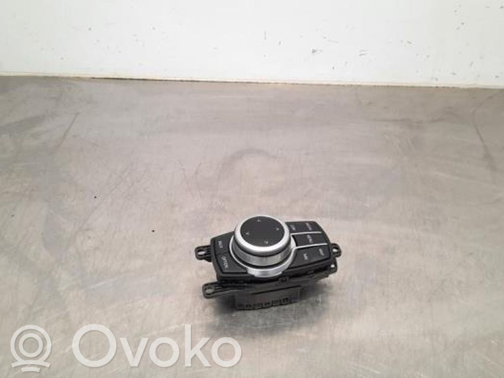 BMW 2 F46 Interruptor de control multifunción 