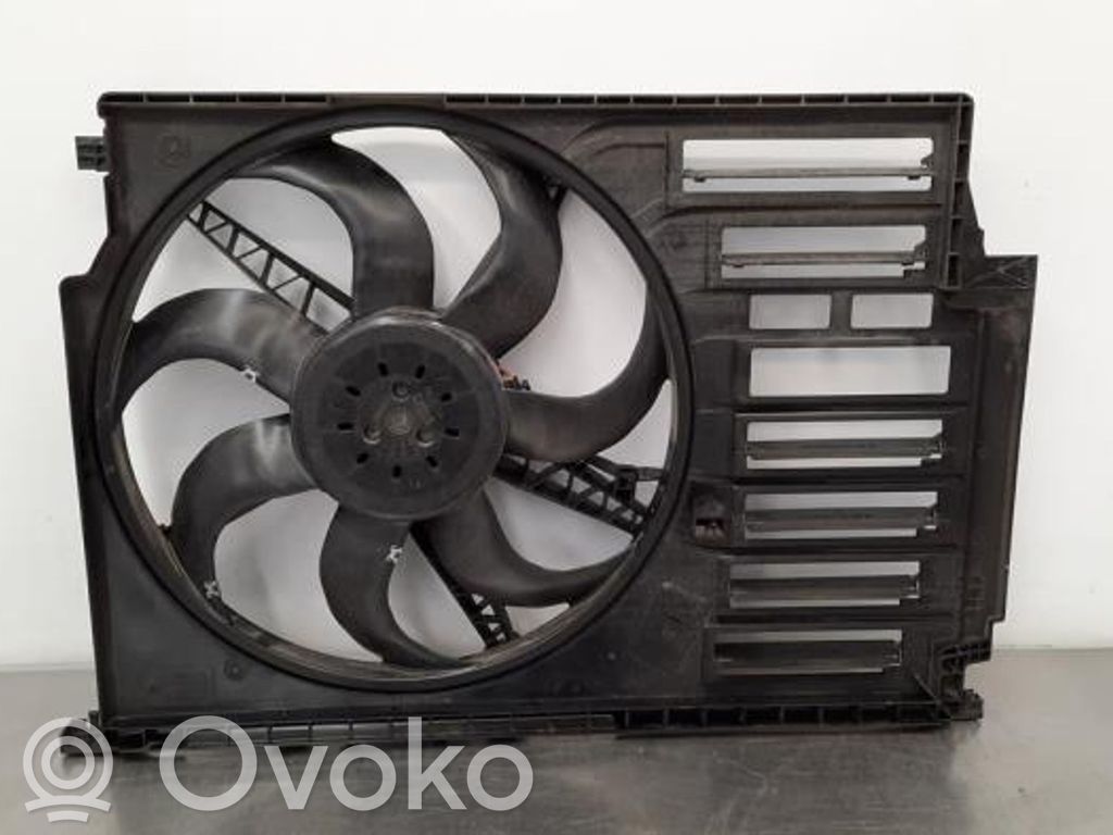 BMW 2 F46 Wentylator / Komplet 