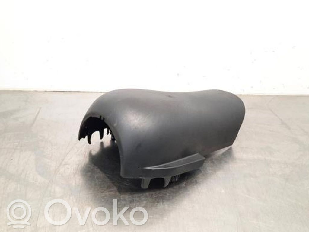 BMW 2 F46 Altra parte del vano motore 
