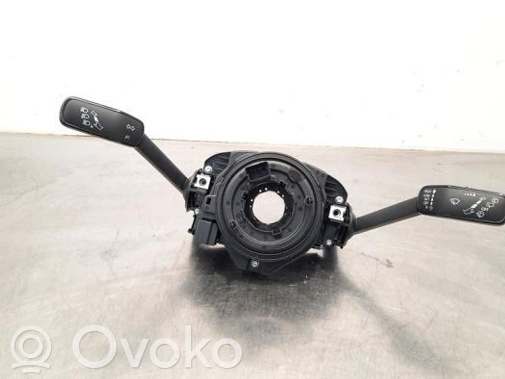 Volkswagen Polo VI Leva/interruttore dell’indicatore di direzione e tergicristallo 