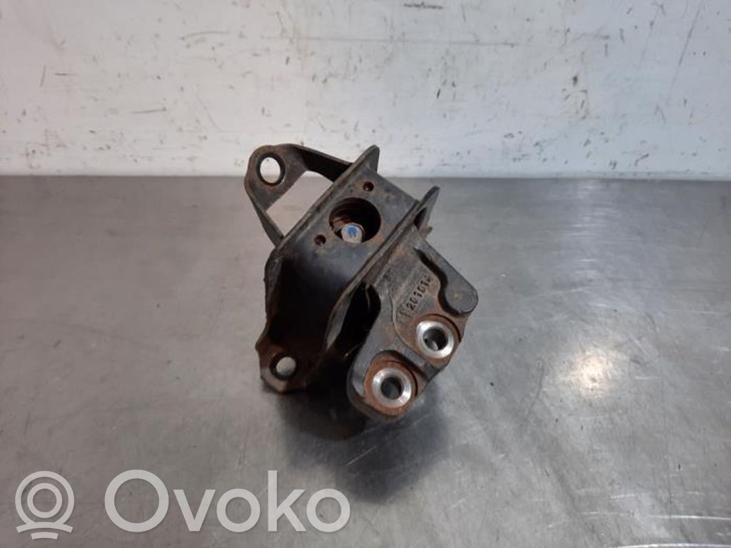Citroen C1 Engine mount bracket 
