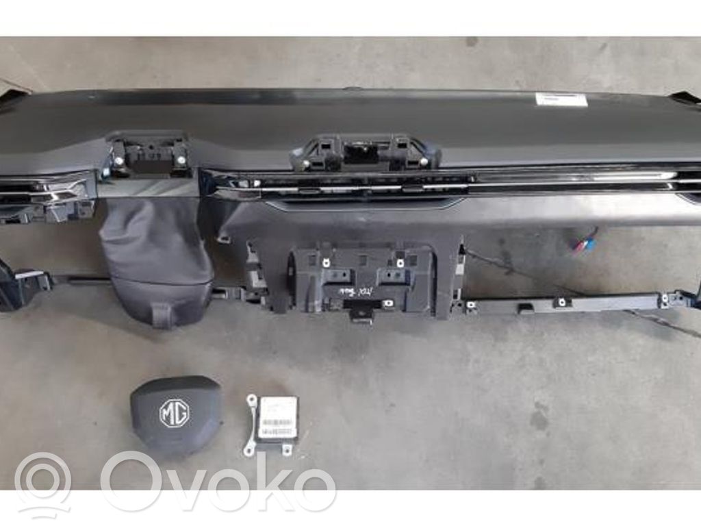 Airbag set with panel