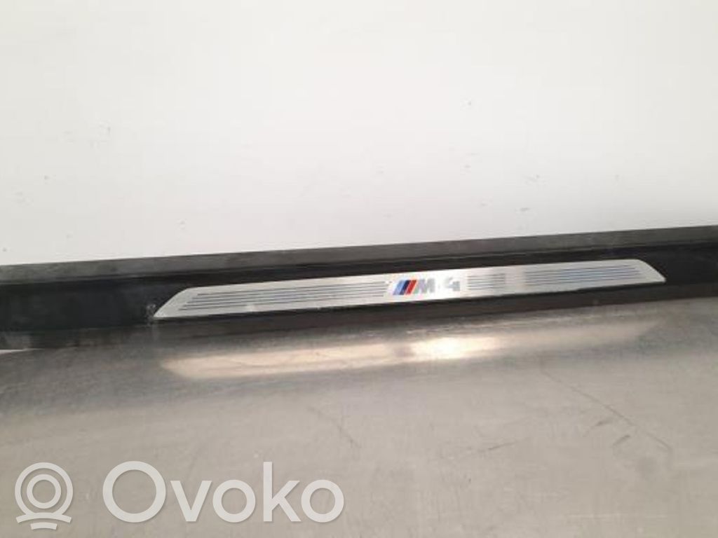 BMW M4 F82 F83 Rivestimento modanatura del vetro della portiera anteriore 