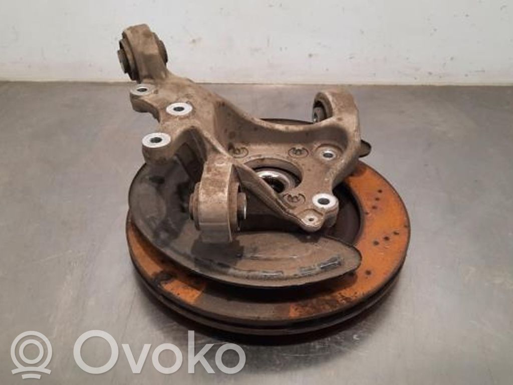 Mercedes-Benz A W177 Fuso a snodo con mozzo ruota posteriore