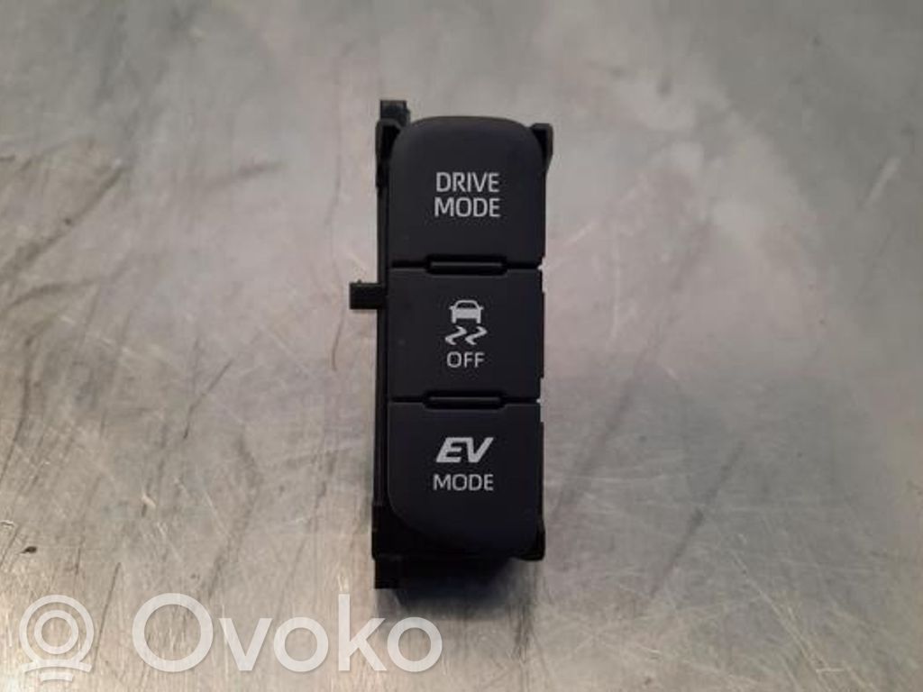 Toyota Yaris XP210 Otros interruptores/perillas/selectores 