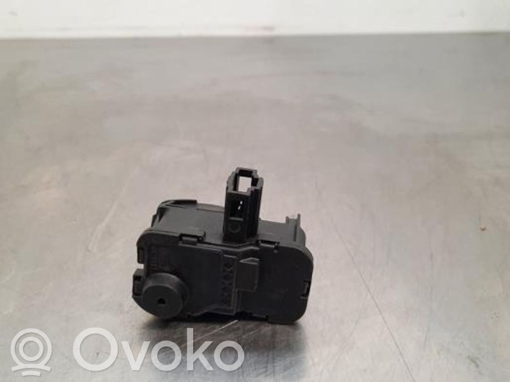 Volkswagen Polo VI Motorino del tappo del serbatoio del carburante