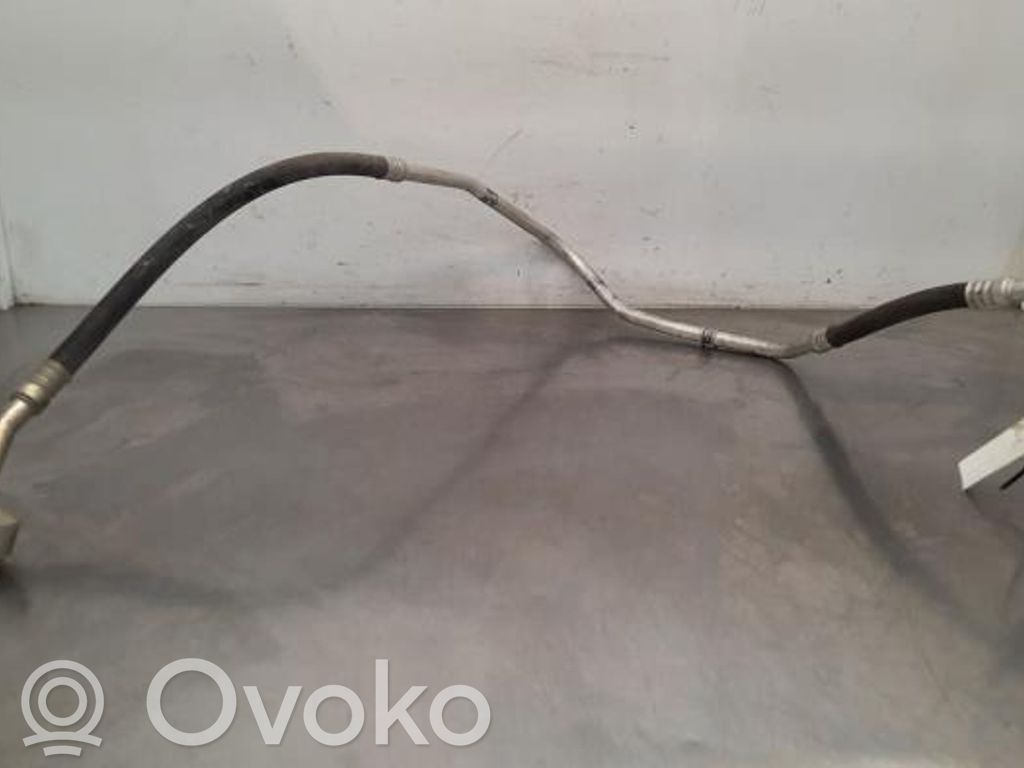 Ilmastointilaitteen putki (A/C)