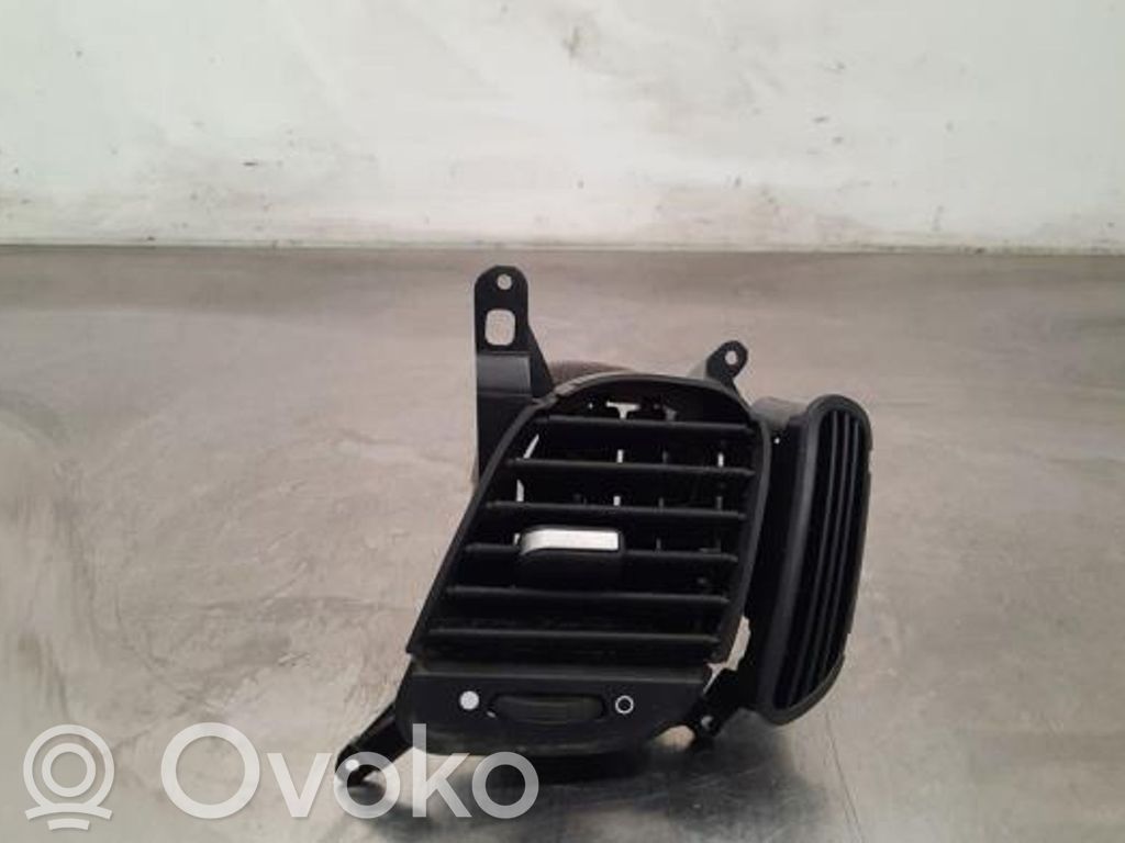Iveco Daily 5th gen Dysze / Kratki środkowego nawiewu deski rozdzielczej 