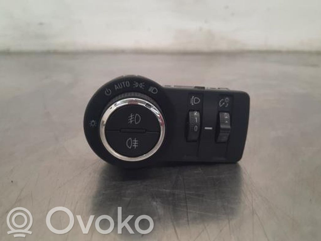 Opel Mokka Comutator control nivel faruri 