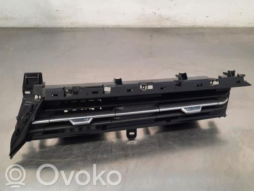 Audi Q4 e-tron Dysze / Kratki środkowego nawiewu deski rozdzielczej 