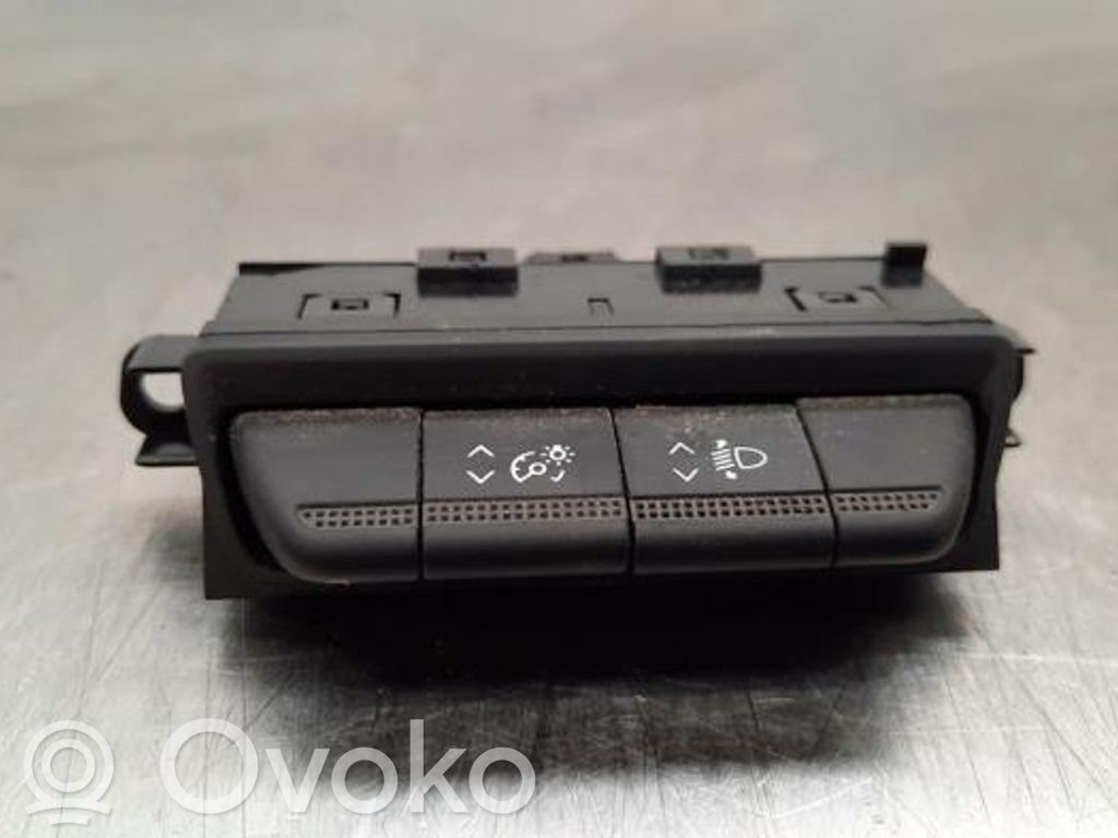 Renault Trafic III (X82) Suspension ride height/mode switch 