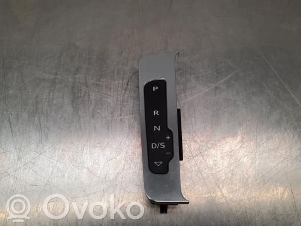 Audi Q2 - Gear selector 