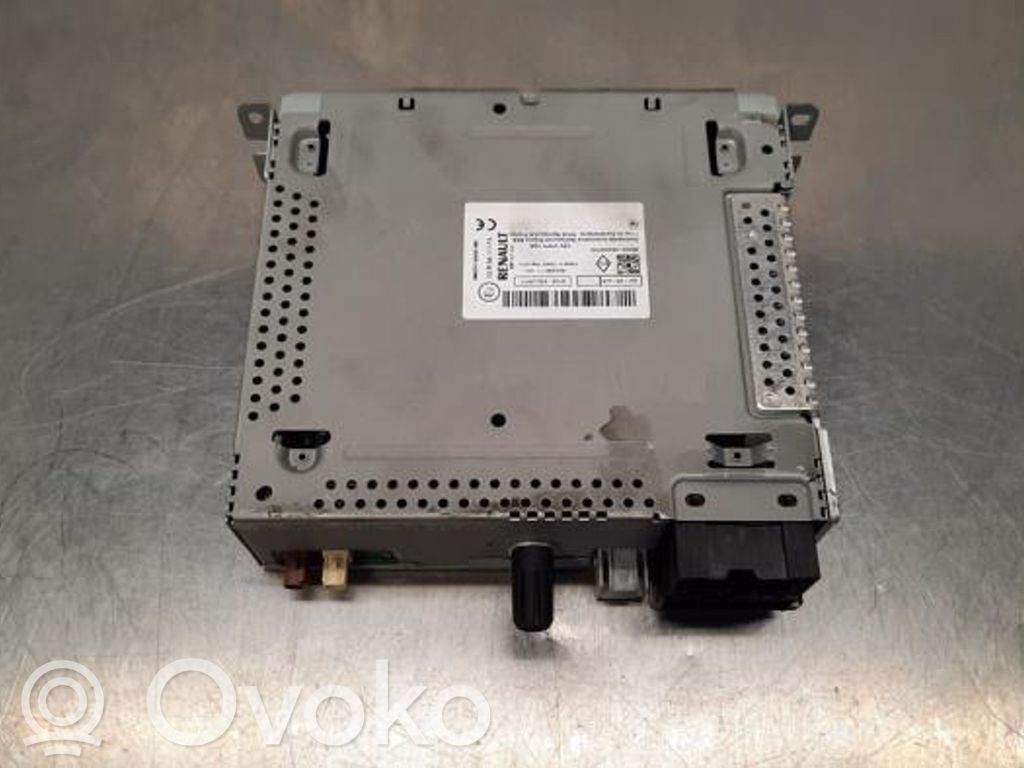 Panel / Radioodtwarzacz CD/DVD/GPS   281155144R,281155144R