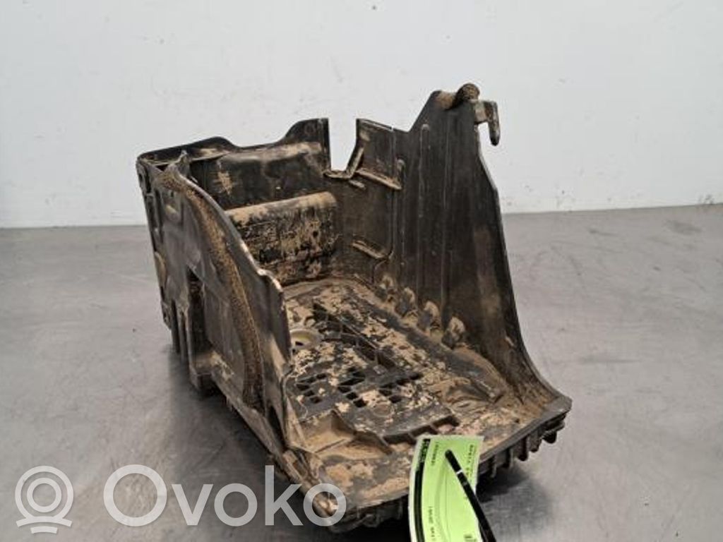 Land Rover Evoque I Akkulaatikon alusta